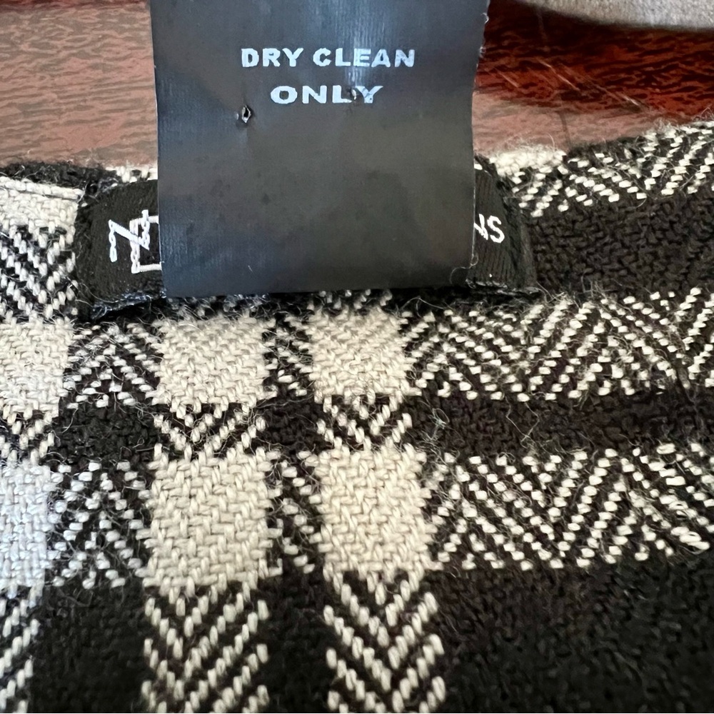 Black & White Plaid Jacket - Size 14 Covered Snap Buttons by New Directions - Picture 12 of 12